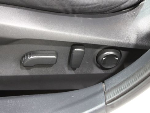 Used 2021 Subaru Outback Premium image 4