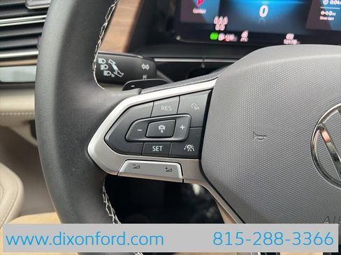 Used 2024 Volkswagen Atlas SE image 14