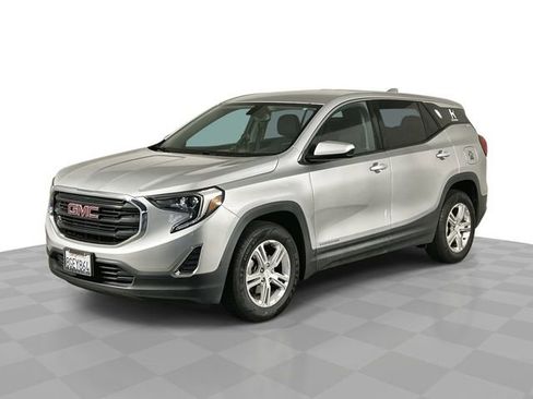 Used 2018 GMC Terrain SLE FWD image 1
