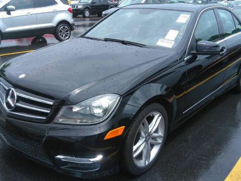 Used 2014 Mercedes-Benz C 250 Sedan image 7