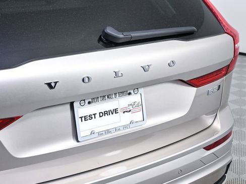 Certified 2024 Volvo XC60 B5 Ultimate AWD/4WD image 39