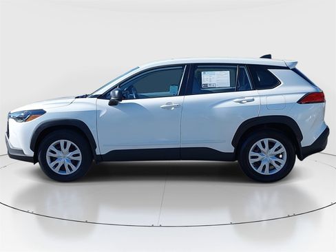 Used 2022 Toyota Corolla Cross L image 4