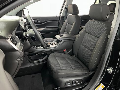 Certified 2023 GMC Acadia SLE w/ Driver Convenience Package image 24