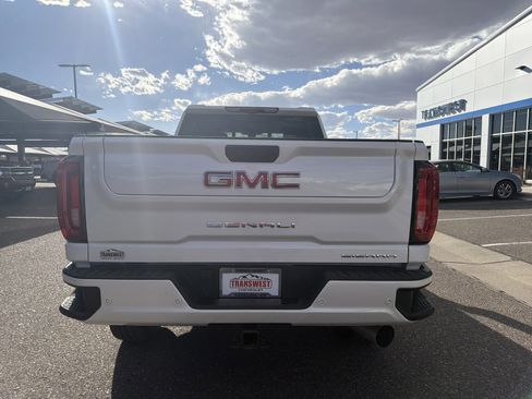 Used 2022 GMC Sierra 2500 Denali w/ Technology Package AWD/4WD image 4