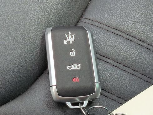Used 2023 Maserati Grecale GT AWD/4WD image 28