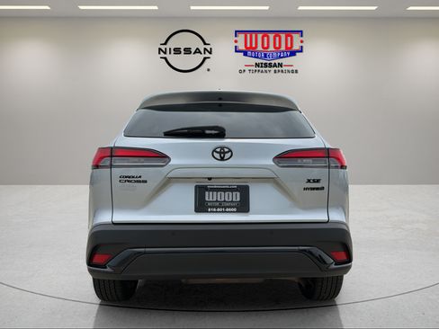Used 2023 Toyota Corolla Cross AWD Hybrid image 3