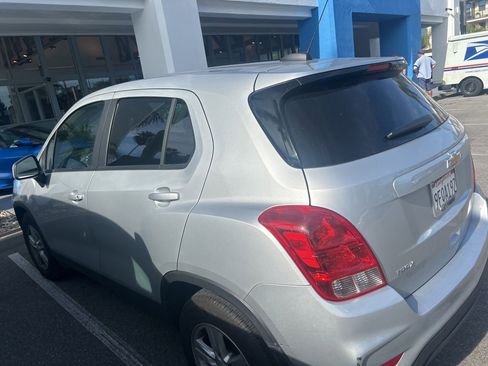 Used 2022 Chevrolet Trax LS w/ Tint and Cruise Package image 8