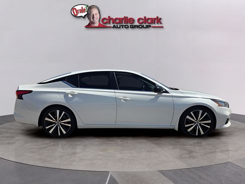Used 2022 Nissan Altima 2.5 SR FWD image 6