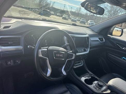 Used 2023 GMC Acadia SLT image 31