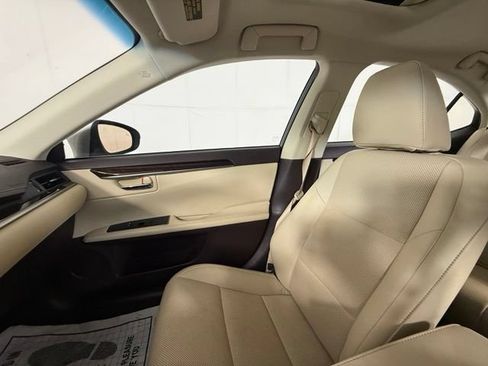 Used 2018 Lexus ES 350 w/ Premier Package FWD image 23