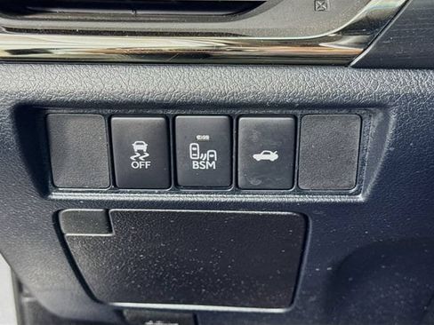 Certified 2016 Toyota Avalon Touring FWD image 10