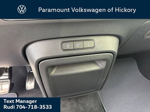 New 2025 Volkswagen ID. Buzz Pro S RWD image 28