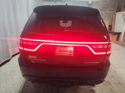 Used 2021 Dodge Durango Citadel w/ Premium Entertainment Group image 5