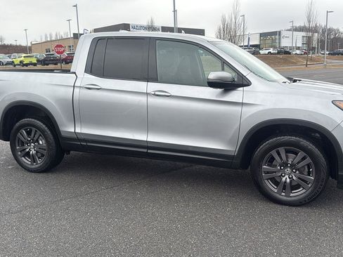 Used 2019 Honda Ridgeline Sport image 3