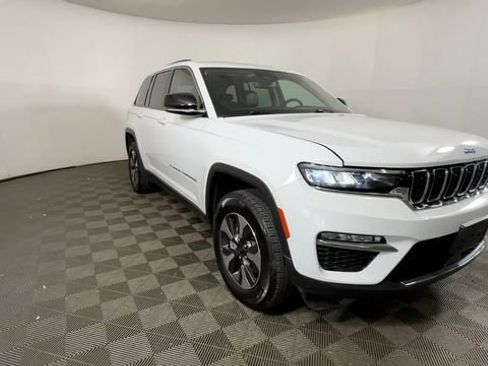 Used 2023 Jeep Grand Cherokee 4WD 4xe image 17