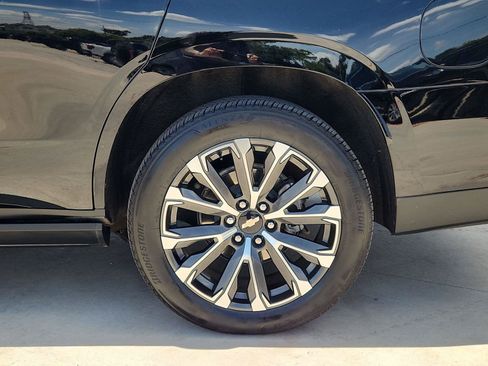 Certified 2025 Chevrolet Tahoe High Country RWD image 34