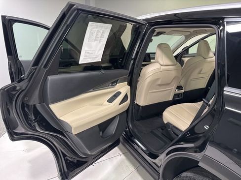 Used 2023 INFINITI QX60 Luxe w/ Cargo Package FWD image 26