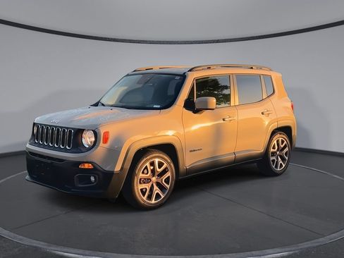 Used 2015 Jeep Renegade Latitude w/ Popular Equipment Group FWD image 4