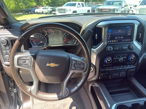 Used 2019 Chevrolet Silverado 1500 LTZ w/ LTZ Plus Package AWD/4WD image 18