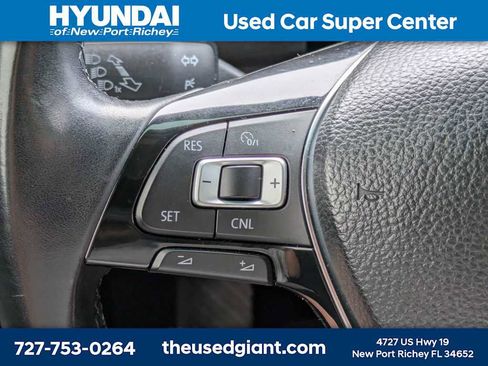 Used 2018 Volkswagen Tiguan SE FWD image 34