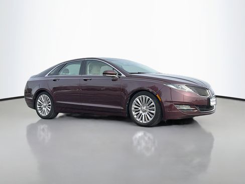 Used 2013 Lincoln MKZ image 1