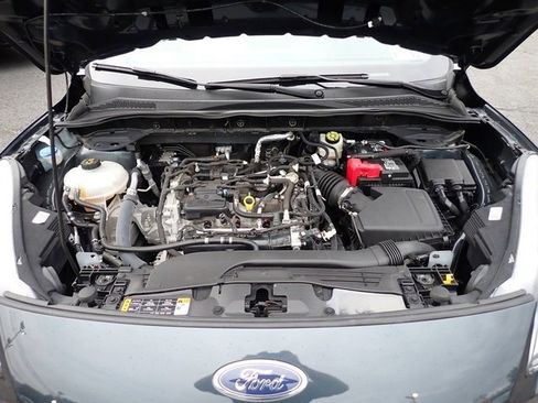 Certified 2022 Ford Escape SE w/ Cold Weather Package image 13