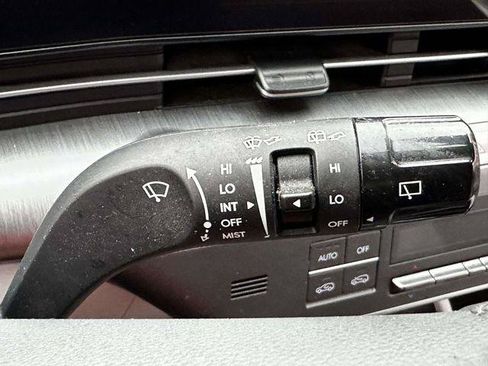 Used 2024 Hyundai Kona SEL AWD/4WD image 25