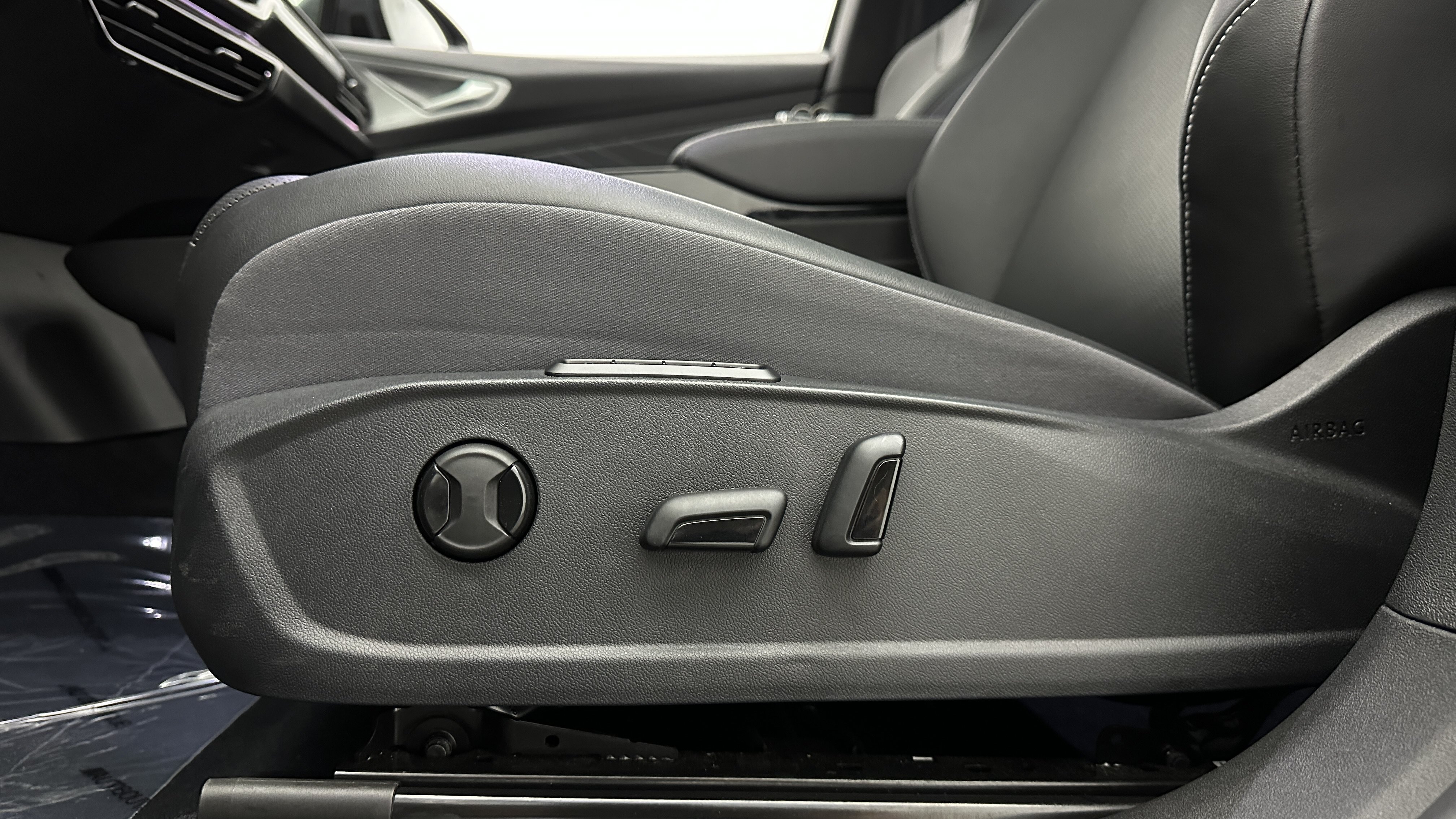 Used 2023 Volkswagen ID.4 S RWD image 15