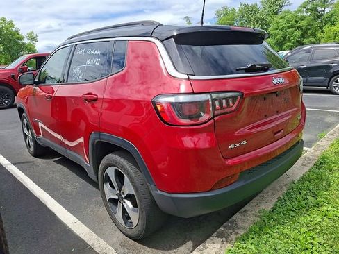 Used 2018 Jeep Compass Latitude w/ Popular Equipment Group AWD/4WD image 10