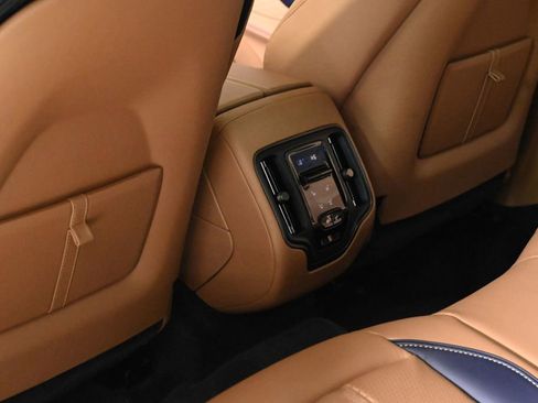 New 2026 Aston Martin DBX 707 image 17