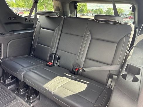 Used 2023 GMC Yukon XL SLT AWD/4WD image 20