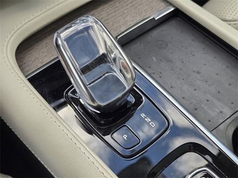 Used 2022 Volvo XC90 T8 Inscription w/ Advanced Package image 28