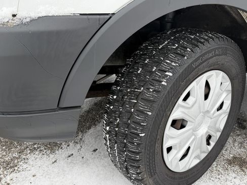 Used 2015 Ford Transit 150 XLT image 10