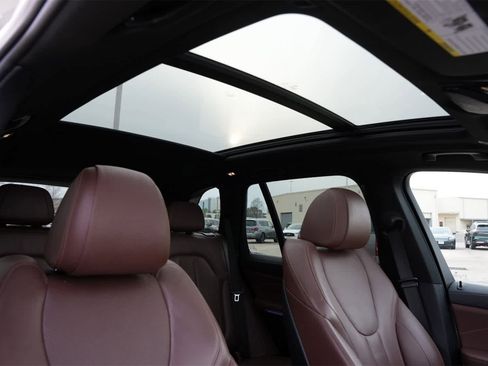 Used 2022 BMW X5 xDrive40i w/ Premium Package image 26