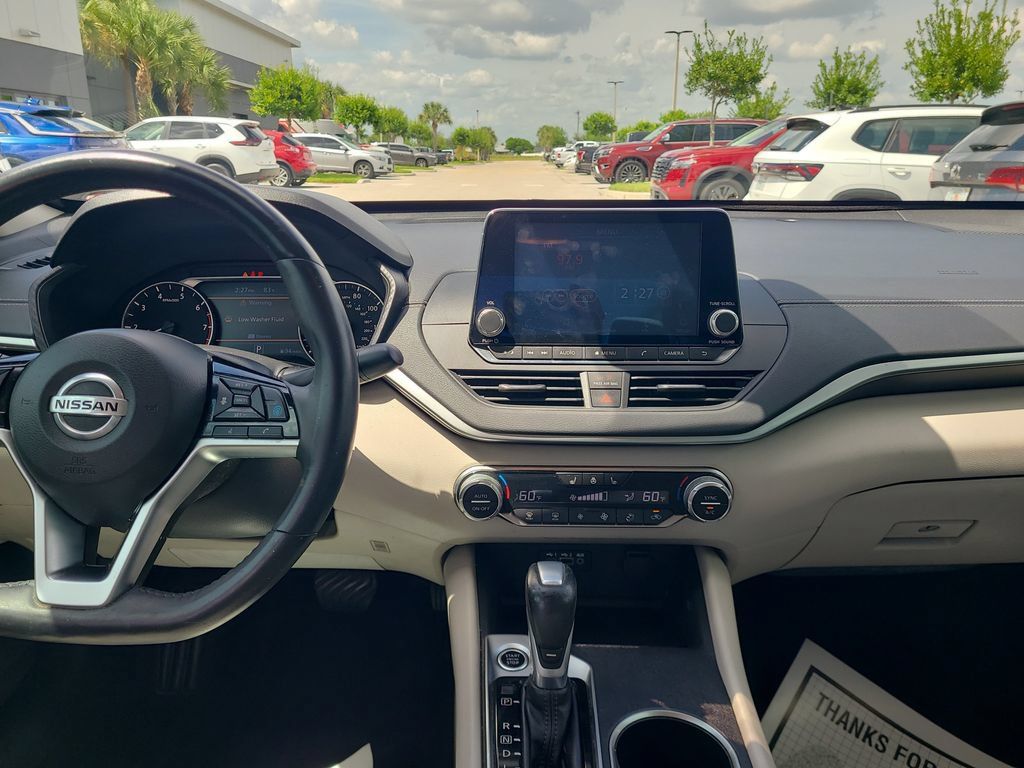 Used 2019 Nissan Altima 2.5 SV FWD image 18