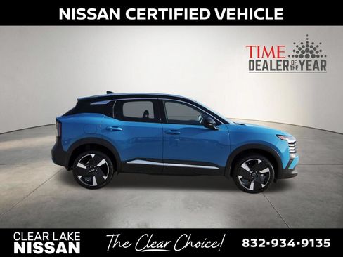 Certified 2025 Nissan Kicks SR w/ Interior Electronics Package FWD image 9
