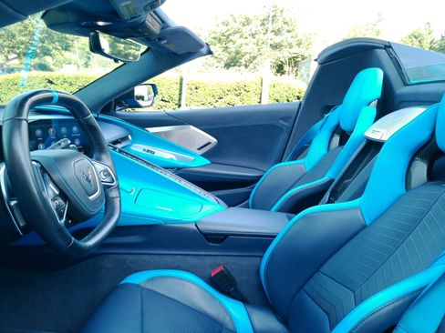 Used 2021 Chevrolet Corvette Stingray Premium Conv w/ Z51 Performance Package RWD image 15