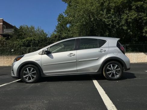 Used 2018 Toyota Prius C One FWD image 8