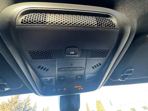 Used 2024 Cadillac XT6 Sport w/ Technology Package image 23