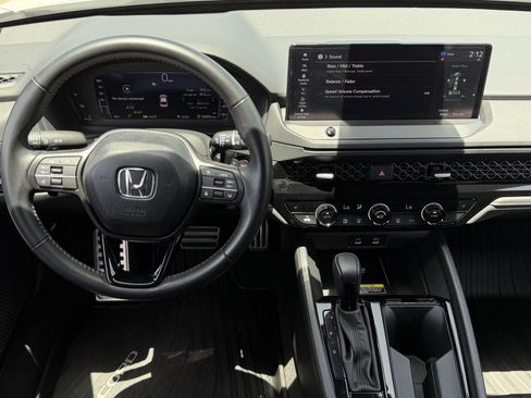 Used 2025 Honda Accord Sport image 13