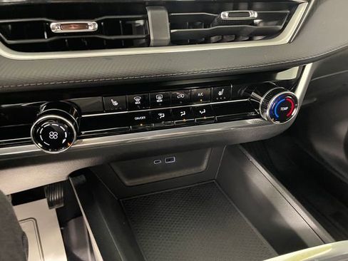 New 2026 Chevrolet Equinox LT AWD/4WD image 6
