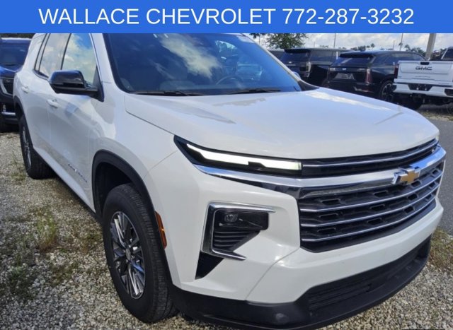 Used 2026 Chevrolet Traverse LT w/ Driver Confidence Package FWD image 1