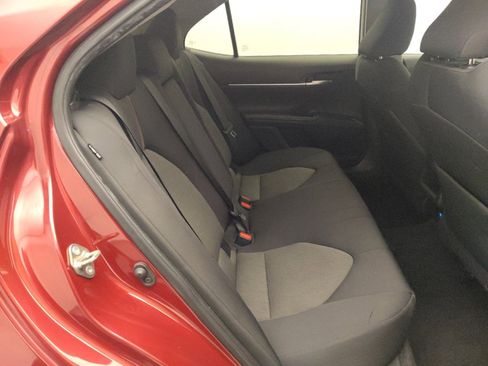 Used 2020 Toyota Camry LE image 19