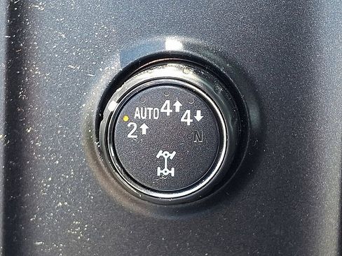 Used 2018 GMC Sierra 1500 Denali AWD/4WD image 24