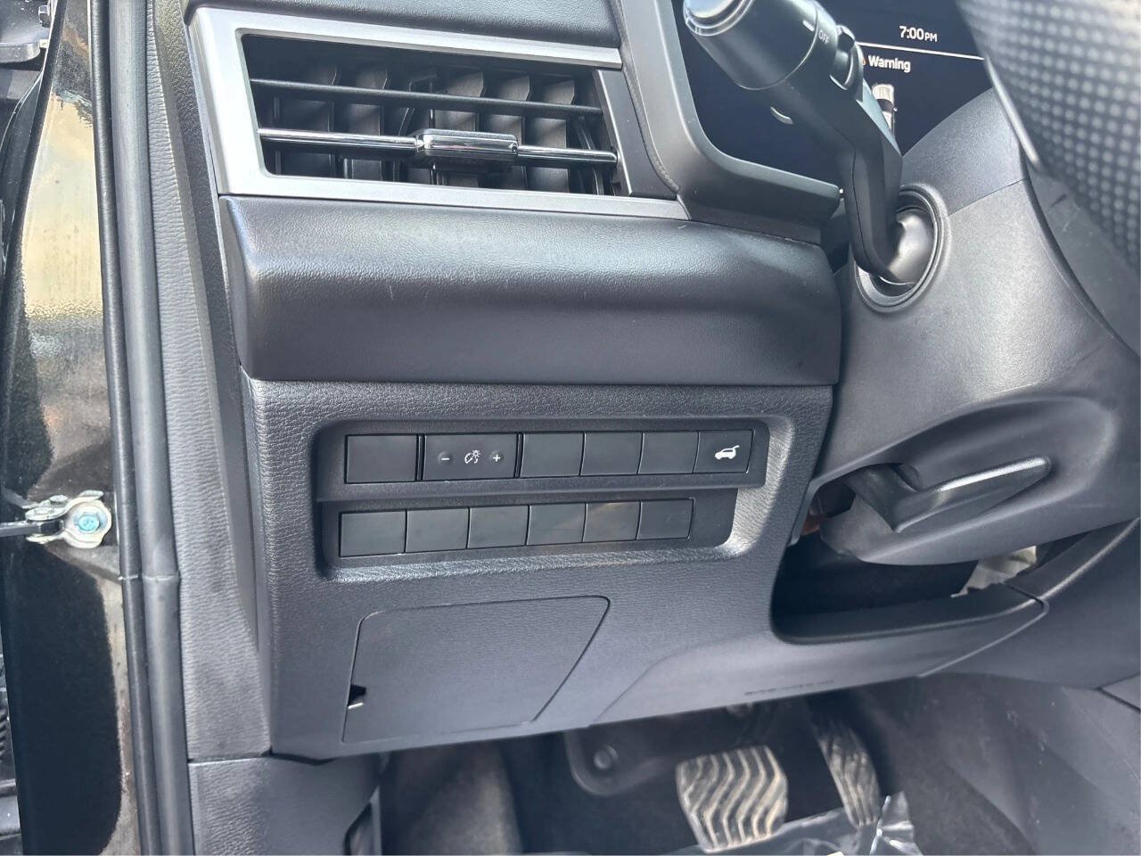 Used 2023 Mitsubishi Outlander SEL FWD image 5