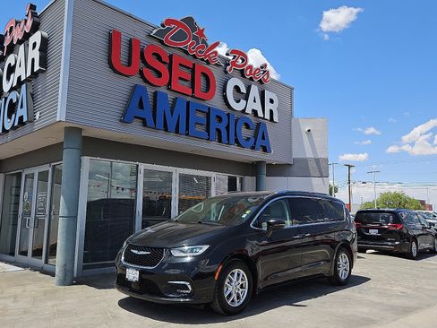 Used 2021 Chrysler Pacifica Touring-L image 1
