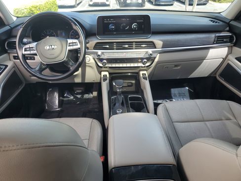 Used 2020 Kia Telluride EX w/ EX Premium Package image 16