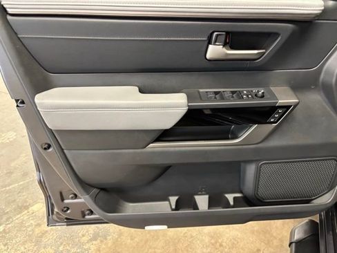 Used 2024 Toyota Tundra Limited AWD/4WD image 18