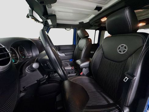 Used 2015 Jeep Wrangler Unlimited Sport image 8