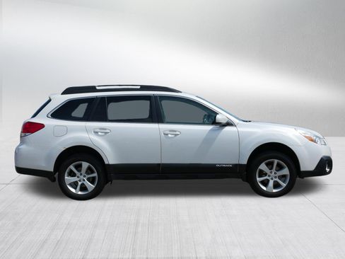 Used 2013 Subaru Outback 2.5i Premium AWD/4WD image 8